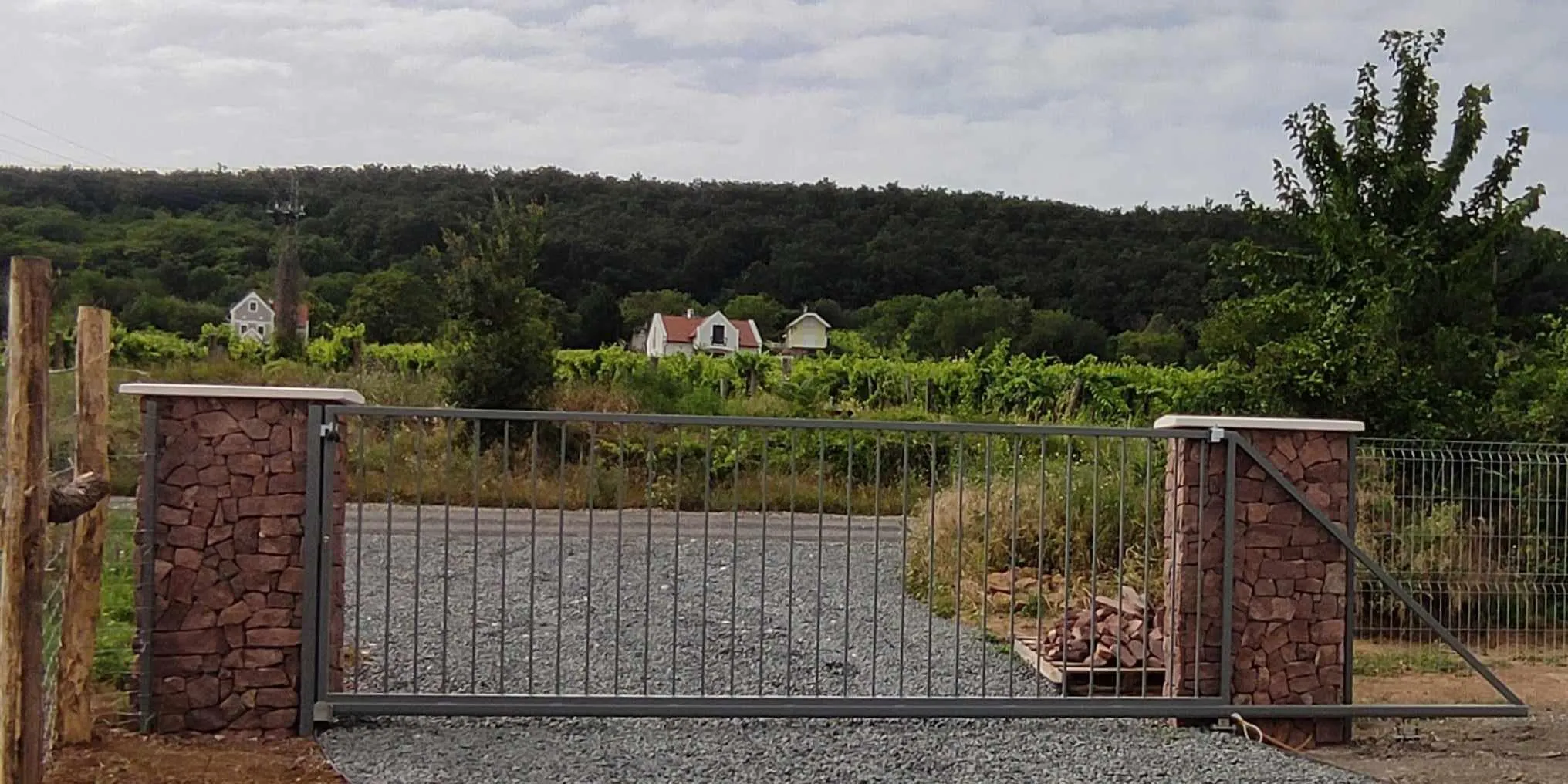 Lakatos munka – egyedi fémszerkezet